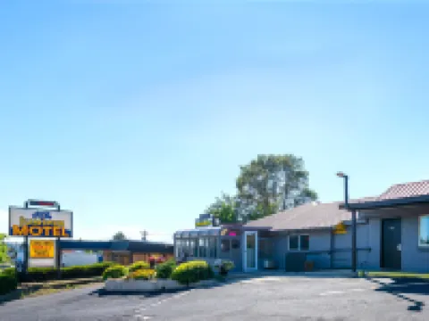 ジュニパー モーテル マドラス by タウンハウス マドラスのホテル