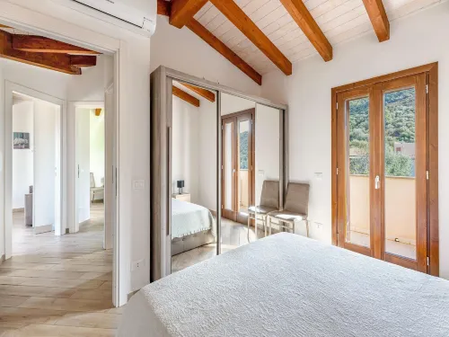 Air-conditioned Penthouse With Terrace and Parking