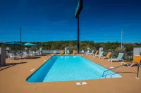 Quality Inn - Swimmingpools