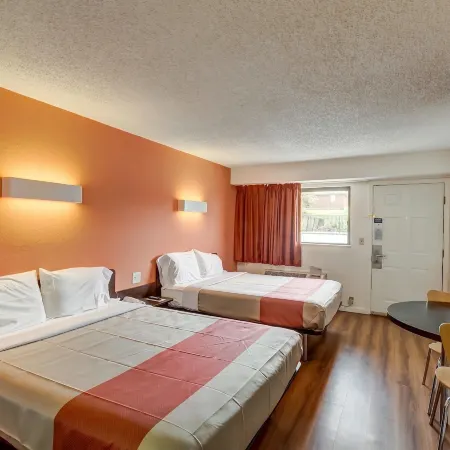 Motel 6 Berea, KY