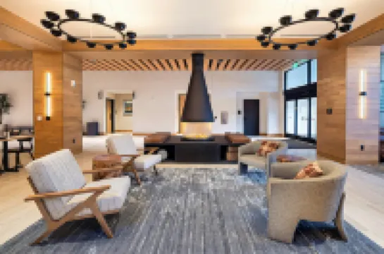 The Key Hotel Dubuque, Tapestry Collection by Hilton