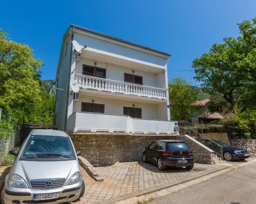 Apartment Linda Hotels in Grizane