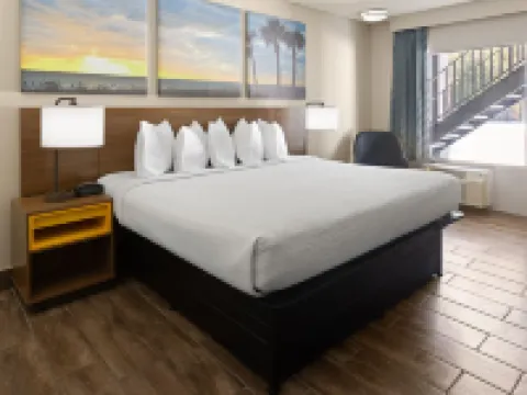 Days Inn by Wyndham Hardeeville Near Hilton Head Hotels in Jasper County