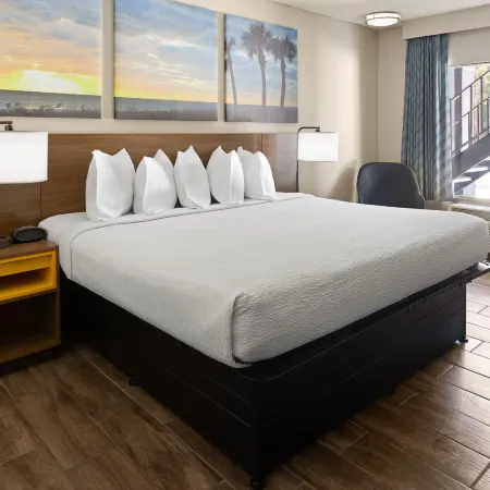 Days Inn by Wyndham Hardeeville Near Hilton Head