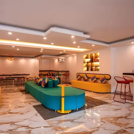 Gostops Gurugram, Baani Square Plus - Private Rooms & Dorms