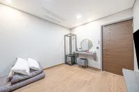 Sangju Kaiser Hotel - 2-Star