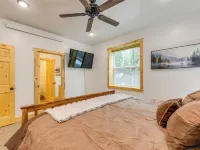 Covered Patio, Creek & Mtn Views: Afton Nature Hub Hotels in Afton
