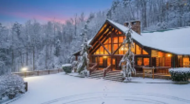 Luxury Cabin with Hot Tub, Game Room, Theater, Pool Swim Spa