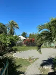 The Greenside Cottages - Private Tropical Garden - Residential Area 5 Mins from the Beach Hotels in 