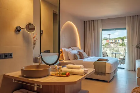 Zeus Eleva Kassandra Lagoon