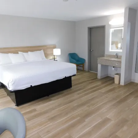 Days Inn by Wyndham Effingham