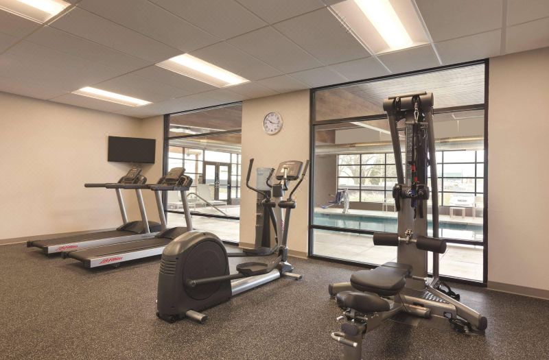 Country Inn & Suites by Radisson, Lawrence, KS photo 4