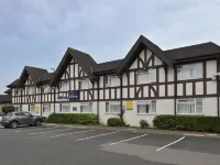 Travelodge Birmingham Sheldon Hotels near Blakesley Hall