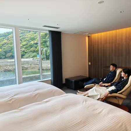 HOTEL 87r