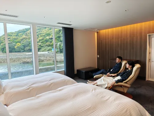HOTEL 87r