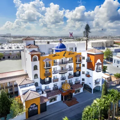 Business Hotel & Suites María Bonita Hotels near Plaza de la Mexicanidad