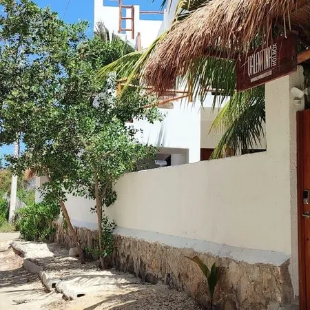 Large Room, Beach 1 Block, Starlink Wi-Fi