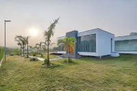 ELIVAAS Amaltas 4BHK Hideaway With Pool