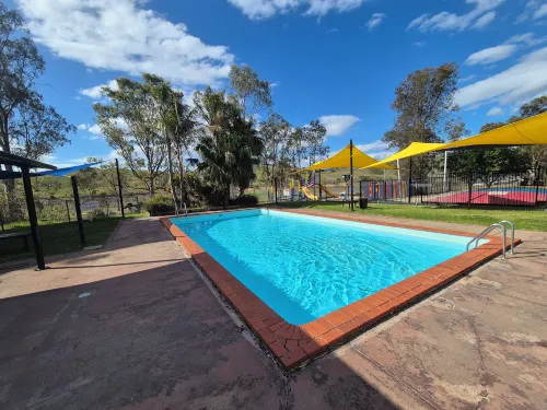 Bonnie Doon Caravan Park - parking