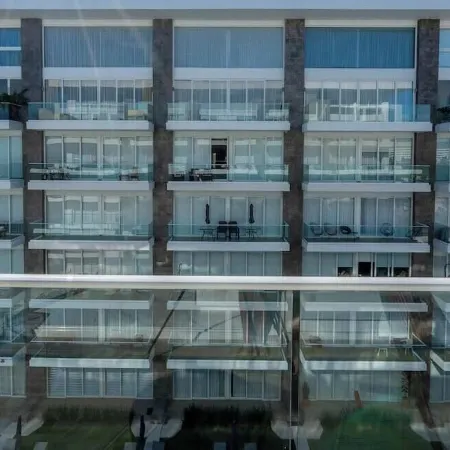 3BR Condo Right Next to the Beach - Pool - Palapa