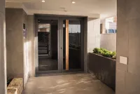 Colonna Suites And Apartments