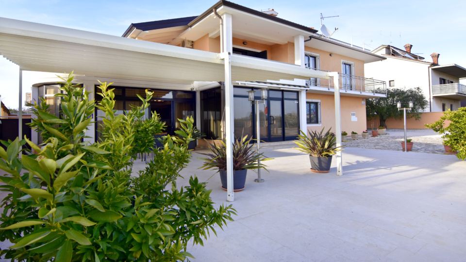 Premium stay with terrace and BBQ