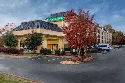 Spark by Hilton Charlotte Airport North Hotels in Mecklenburg County