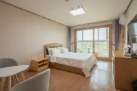 Amor House - Condos