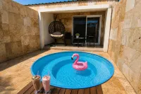 216 North Hotel - Pools
