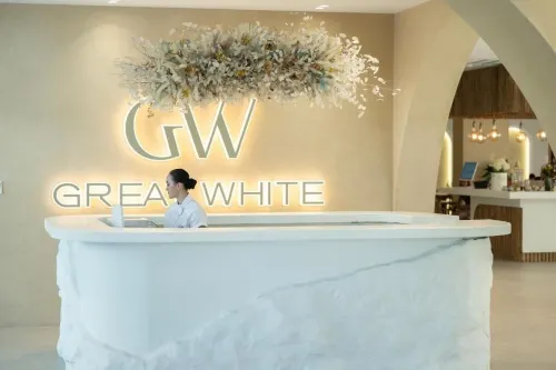 Great White Hotel - breakfast