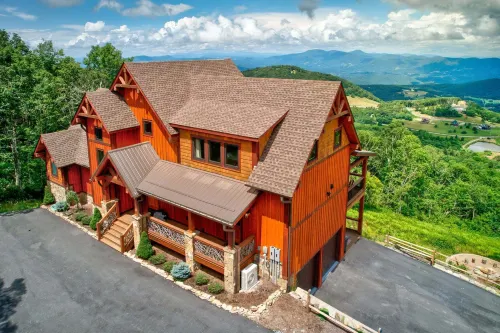 Amongst the Clouds at Chappell Farms - Chalets