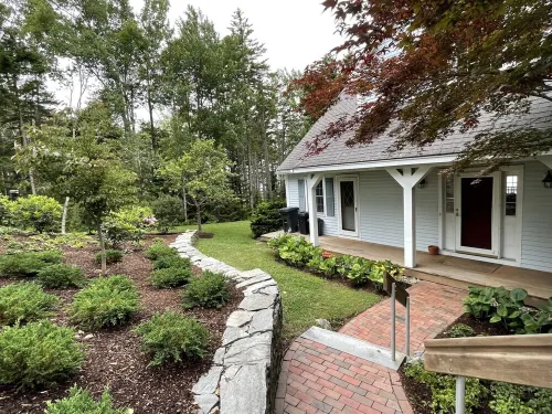 Rudman's Retreat. Deep waterfront 2 Bedroom home with spectacular sunset views. - 3 tähden