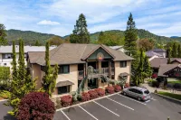 Redwood Hyperion Suites
