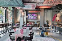 Moxy Hamburg City