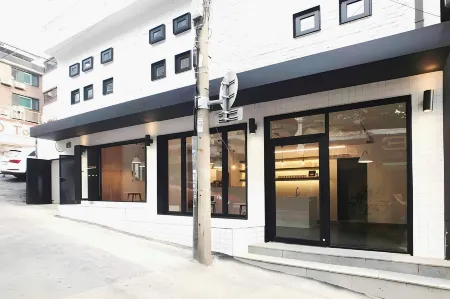 Seoul Cube Itaewon