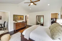 Riverwood South Haven Retreat on 10 Acres - Wifi