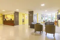 Tri Hotel Smart Santa Maria - 2-Star