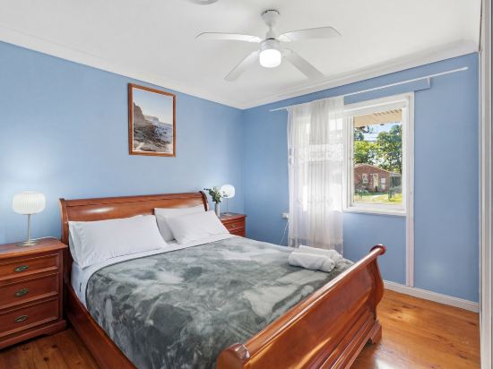 Stylish home with ducted AC to stay in Sydney area