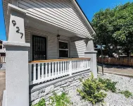 Deco Studio Retreat With Fireplace, Wifi, Queen Bed - Condos