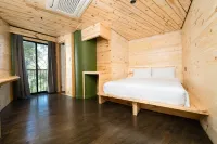 G1 Lodge - balcony