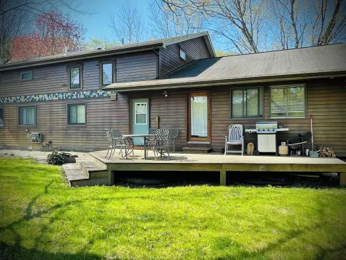 Spacious, private and peaceful 1st floor Apartment on Fly Creek - Wifi
