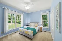 Spacious Lakefront Home w/ Boat Dock, Fire pit & Pool Table - Dogs OK - 4-Star