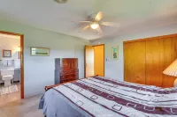 Muncy Vacation Rental w/ Deck & Views - Country Houses