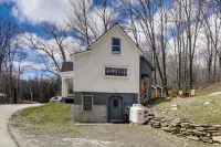 Peaceful All-season Getaway for Families in Ludlow - Homestays