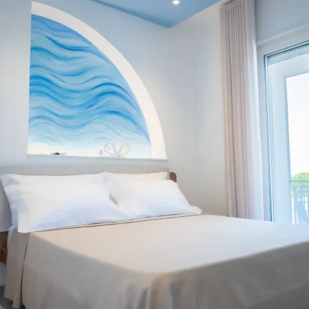 Lumina Rooms