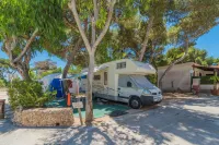 Camping Villaggio Egad - موقف سيارات