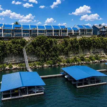 Breathtaking Views Above Lake Travis, Close To Austin w/ Pool & Hot Tub