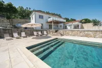 Feel Discovery Casa do Pinheiro - Villa