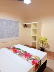 Mountain Views, 3BR Family Home, Near Muri Beach - 3 stelle
