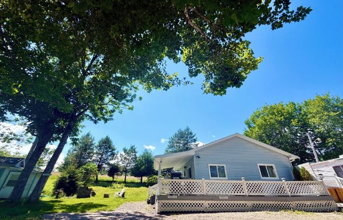 Lake Mushamush Cottage!